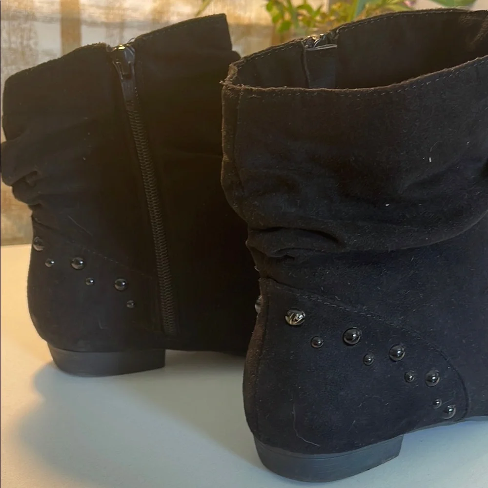 SO Black Ankle Booties with Suede Finish - Picture 13 of 16